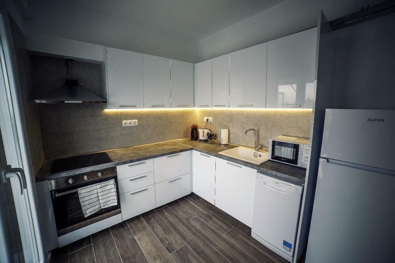 Seaview Deluxe Apartments Thessaloniki Exterior photo